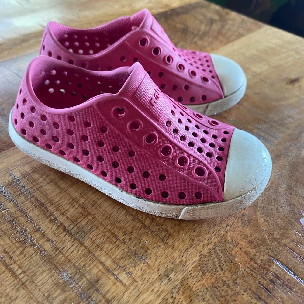 Native Shoes Hollywood Pink Toddler Size 6